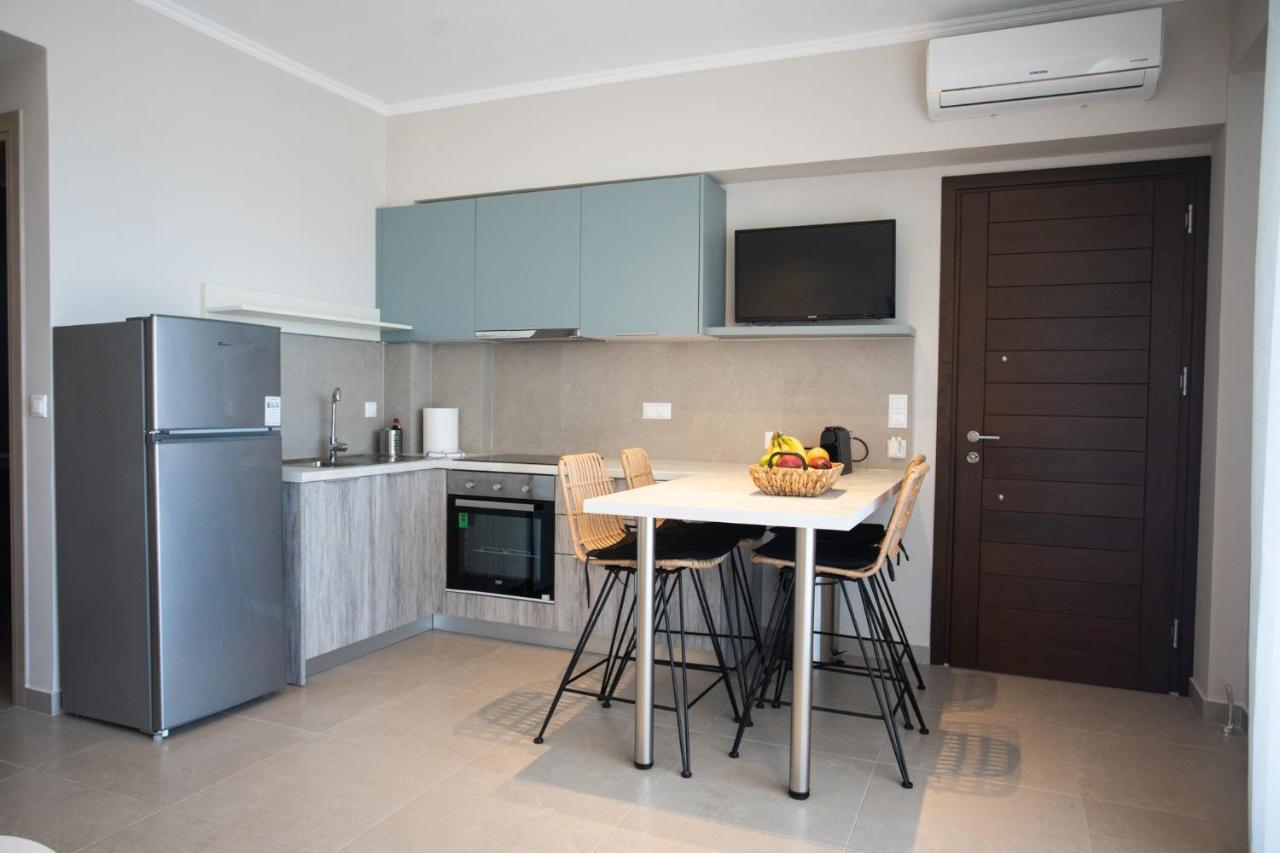 Marineiko Luxury Apartments Ierissos Bagian luar foto