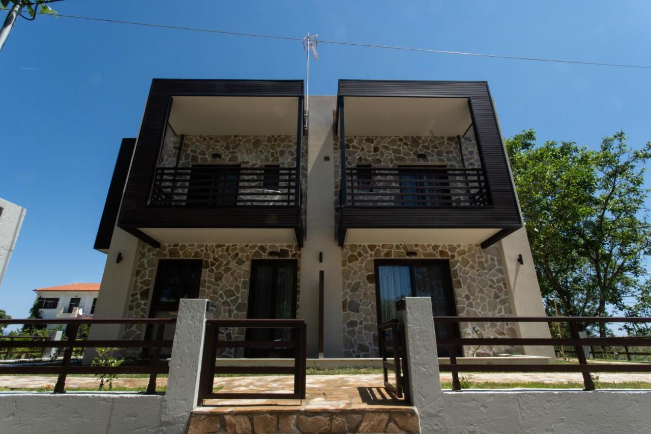 Marineiko Luxury Apartments Ierissos Bagian luar foto