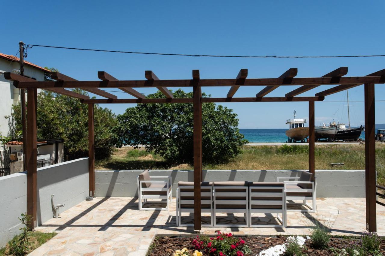 Marineiko Luxury Apartments Ierissos Bagian luar foto