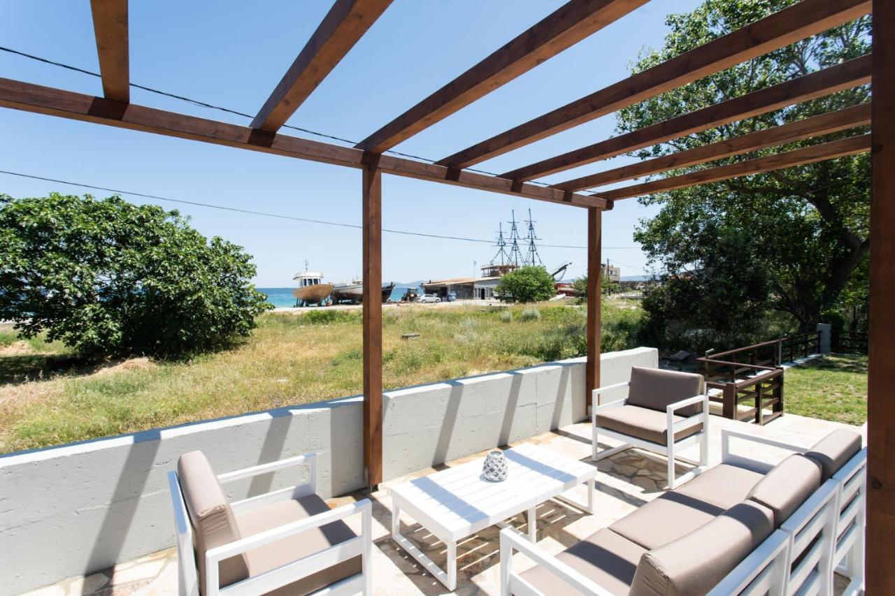 Marineiko Luxury Apartments Ierissos Bagian luar foto
